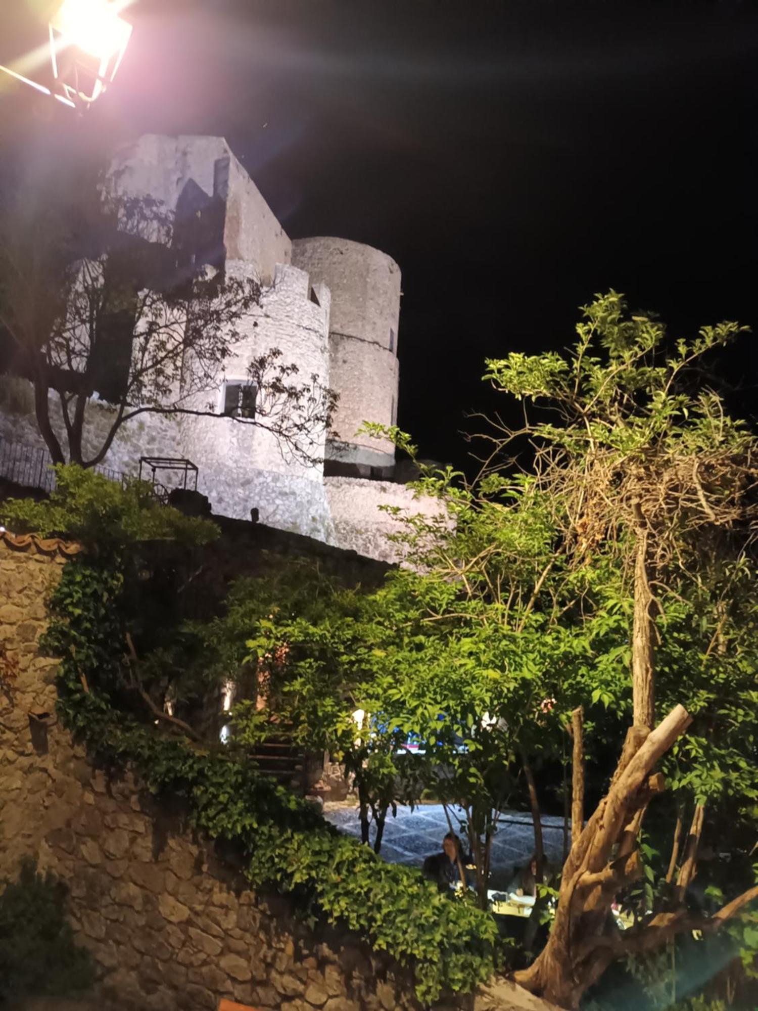 Il Nibbio - Soffitta Delle Ginestre Appartement Morano Calabro Buitenkant foto